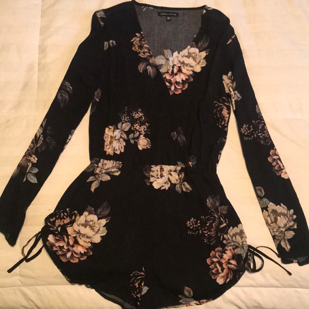 Kendall & Kylie long sleeve romper